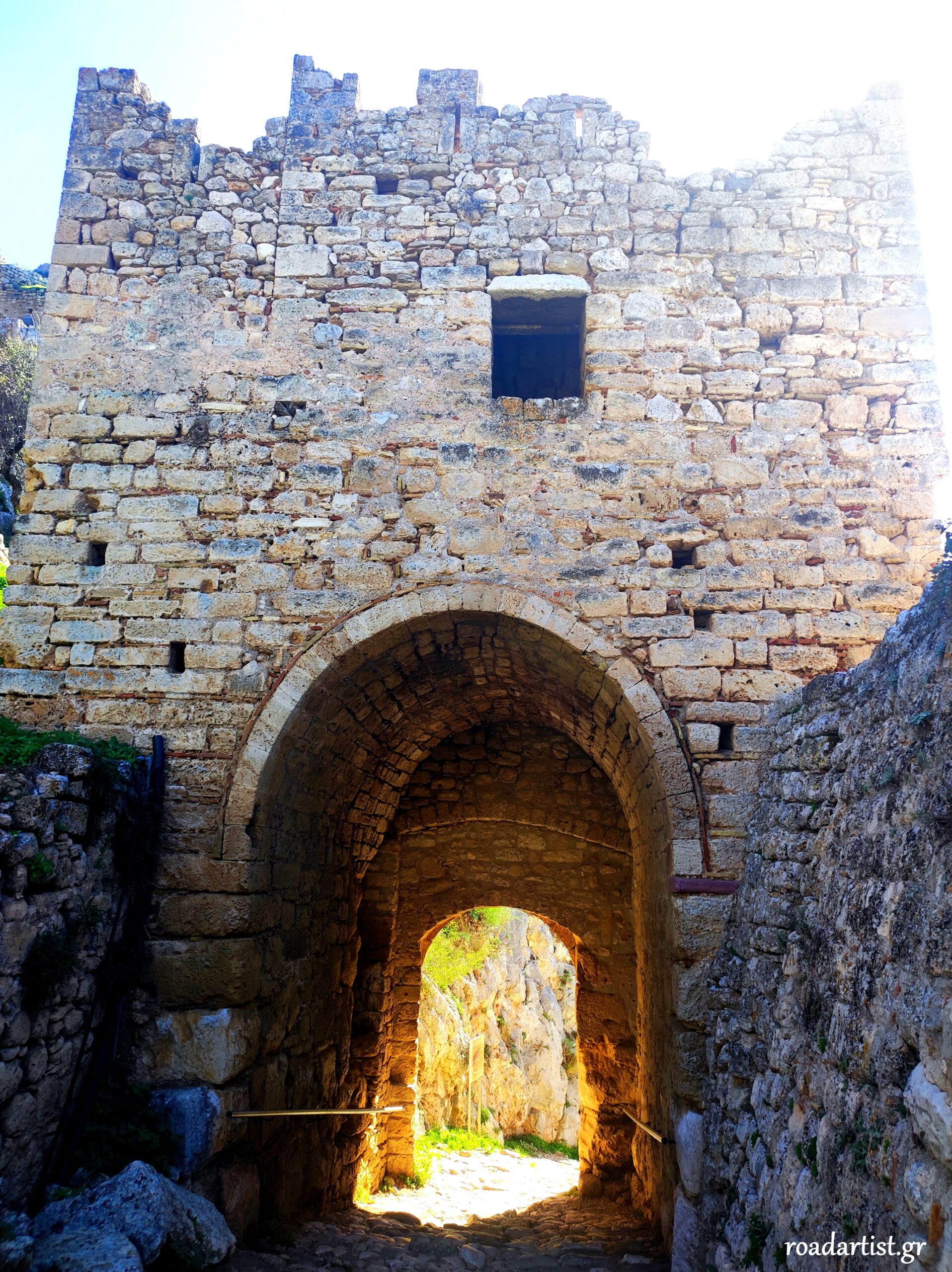 Είσοδος του Κάστρου Ακροκορίνθου