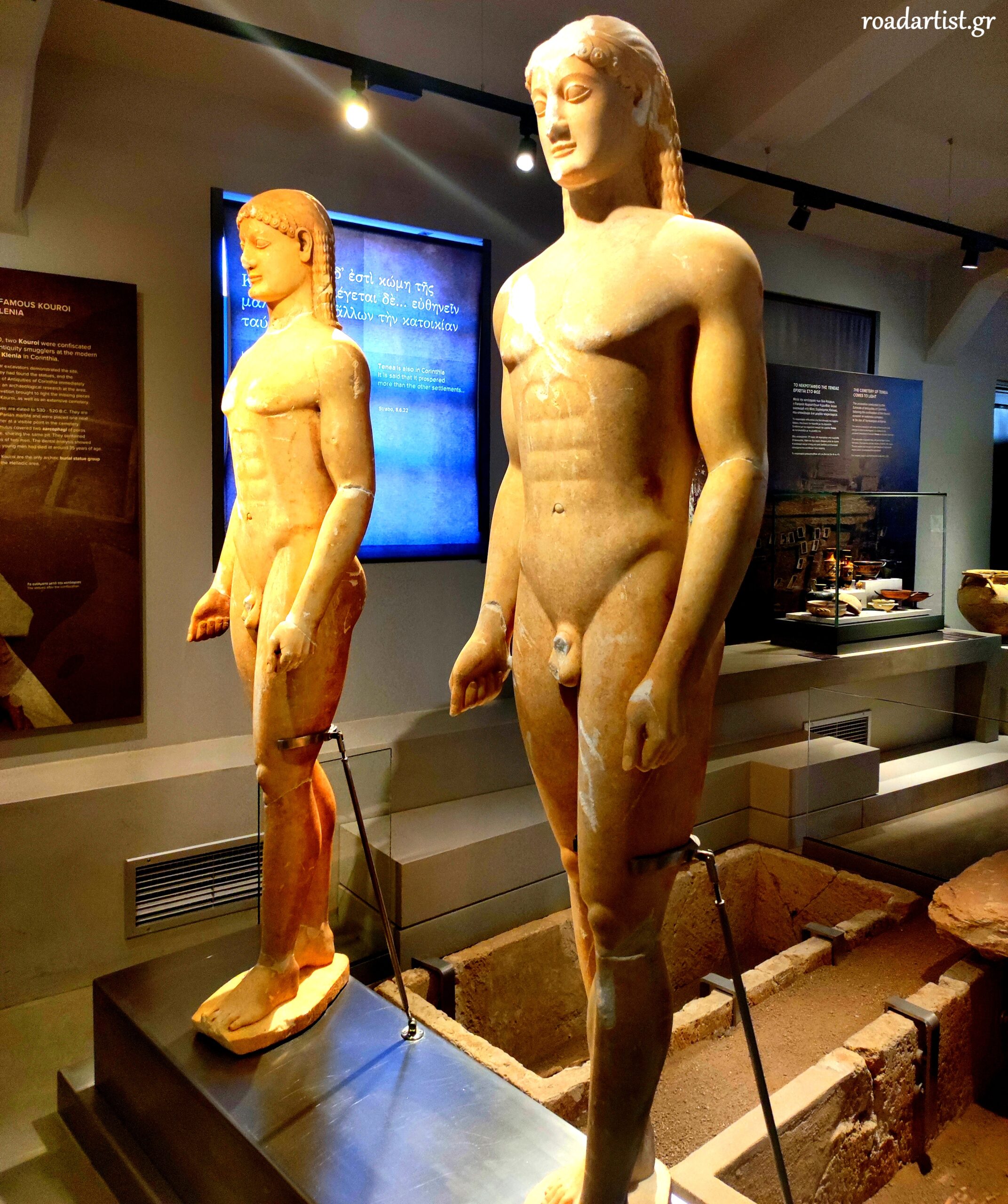 Δίδυμοι Κούροι - Αρχαιολογικό Μουσείο Αρχαίας Κορίνθου