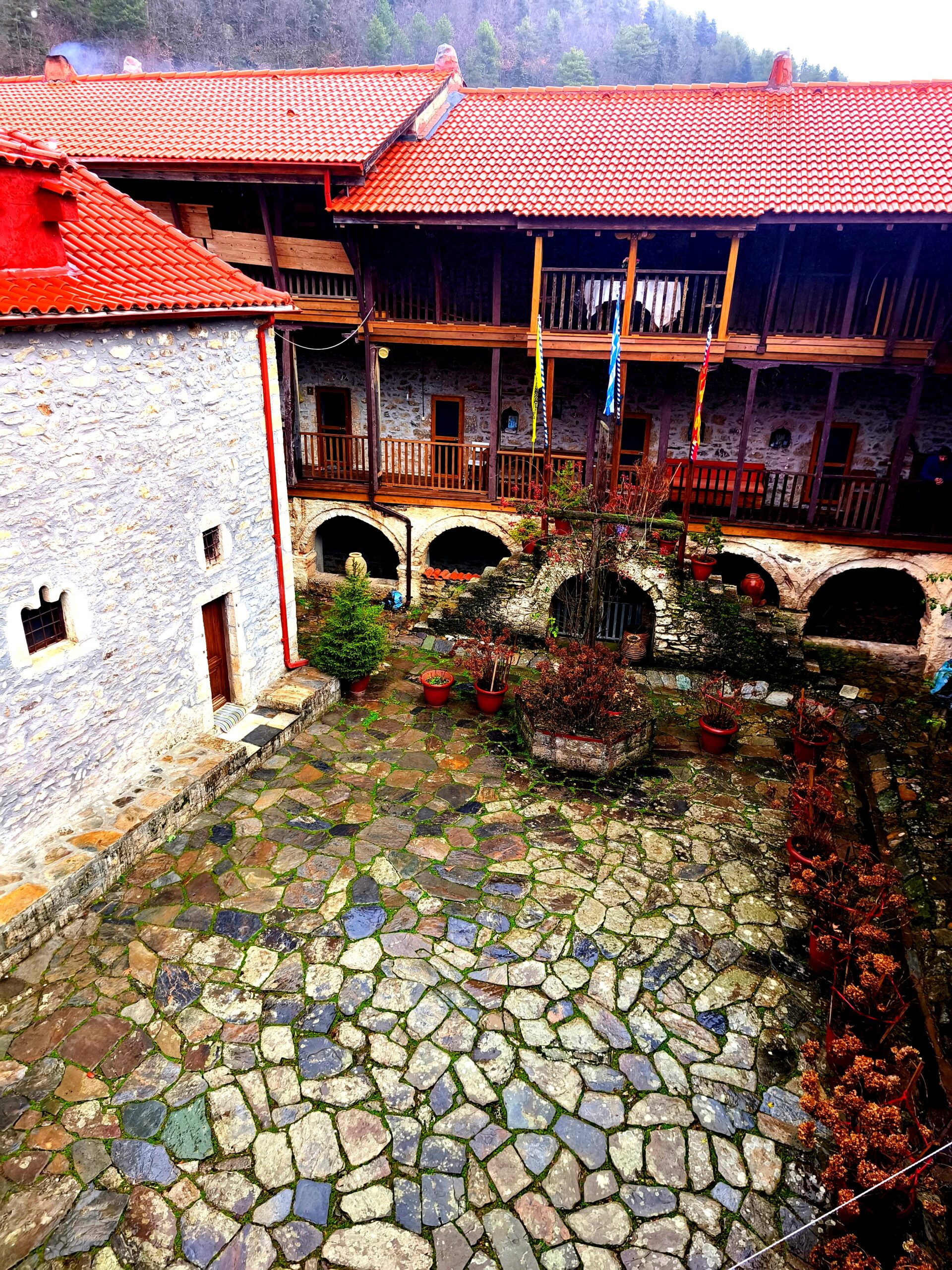 Ιερά Μόνη Αγίου Γεωργίου Φενεού Κορινθίας