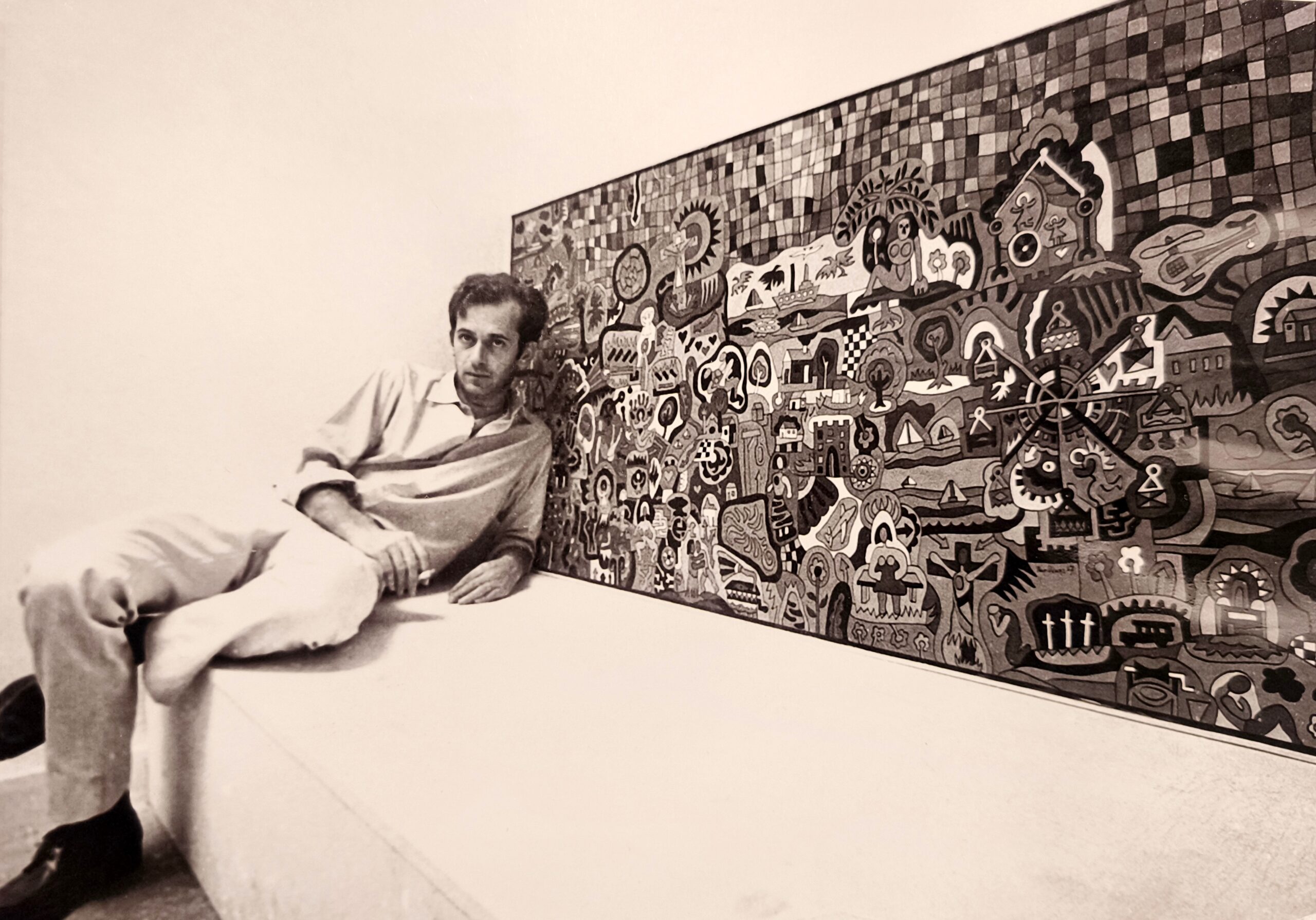 Ο Αλέξης Ακριθάκης στην έκθεση του στο Ξενοδοχείο Αμαλία, Αθήνα 1967