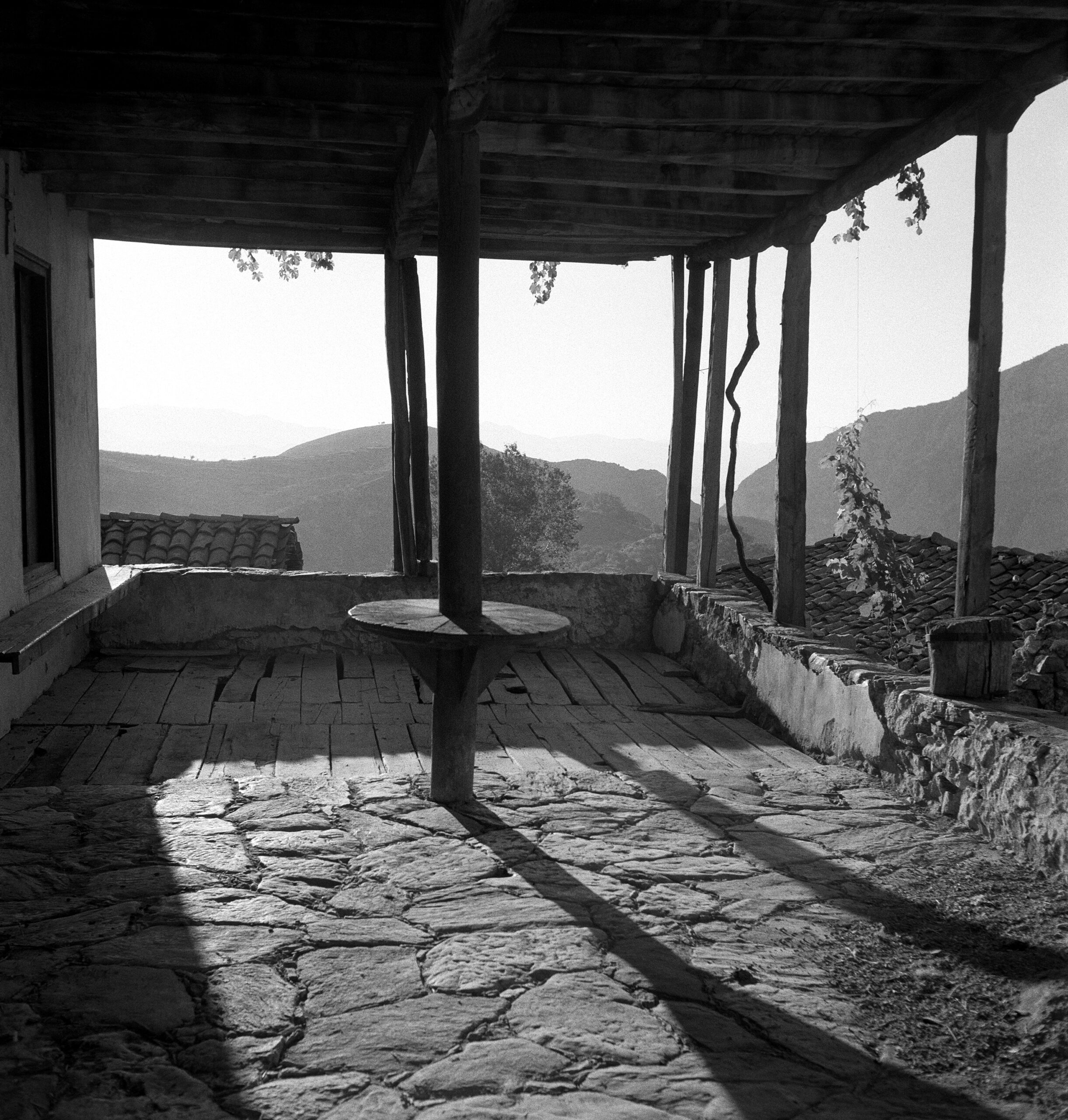 Βλέμμα στον κόσμο. Οι φωτογραφίες της Joan Leigh Fermor