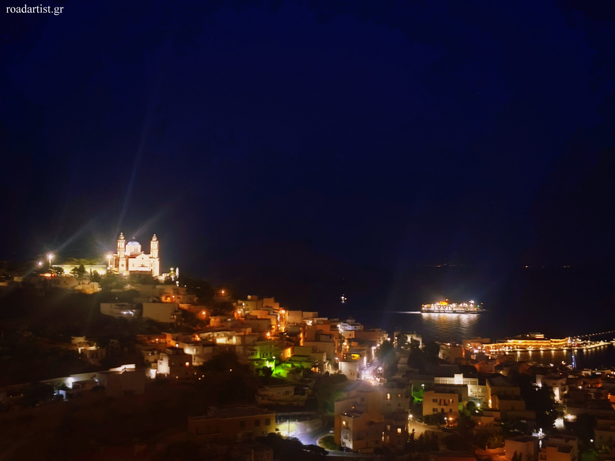 Θέα από την Άνω Σύρο προς το Λιμάνι